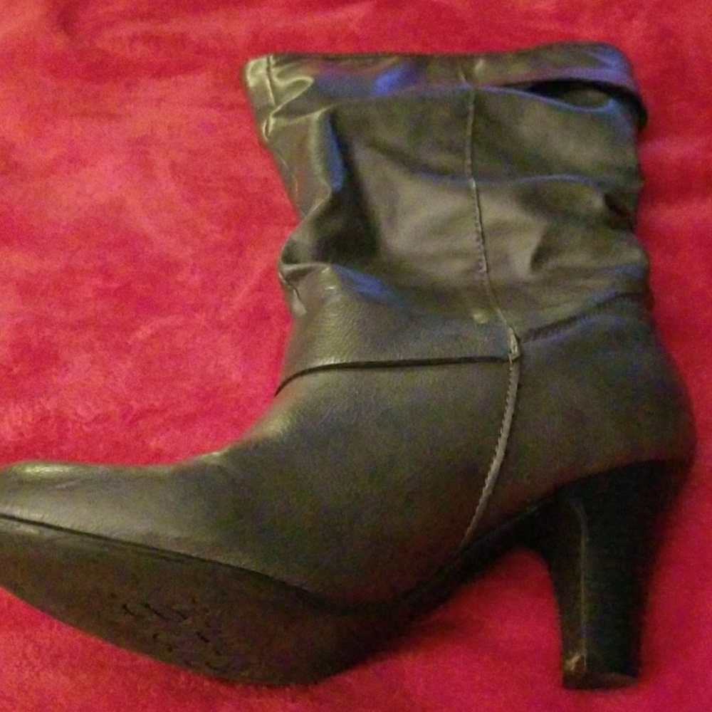 Boots - Picture 2 of 2